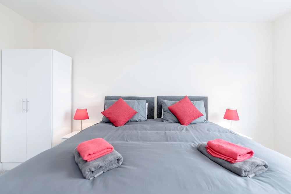 Harrow City Apartment view 3