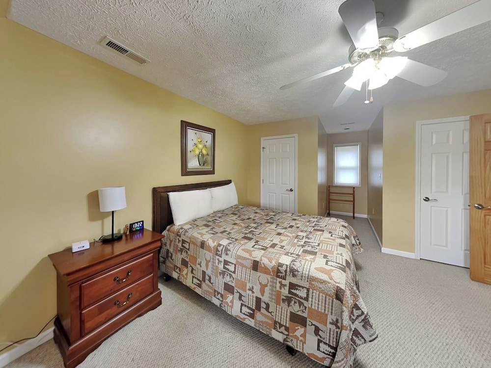 Tranquil Cove by Jackson Mountain Rentals