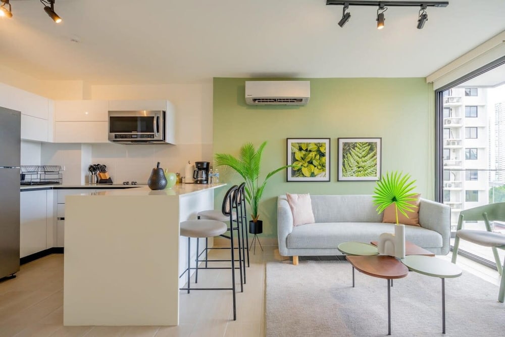 Luxurious 1BR Apartment With Stunning Balcony View view 4
