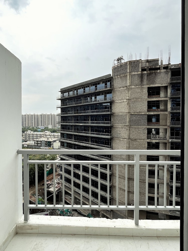 Let'stay- NX-One Noida