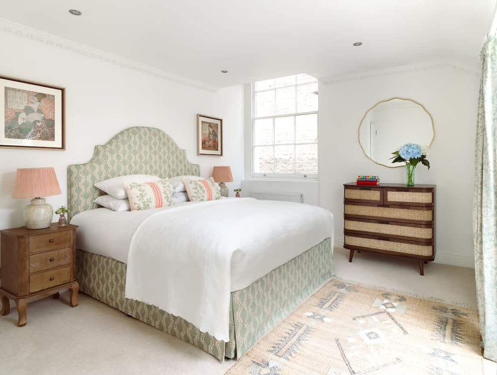 Luxurious 3-bedroom Notting Hill