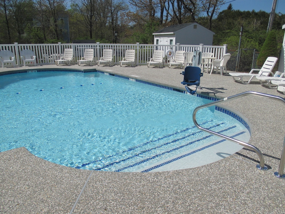 Long Beach Motor Inn