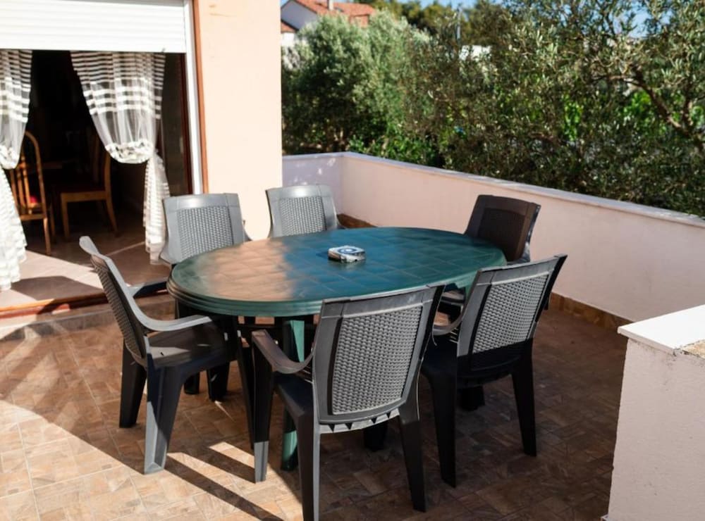 Dalmatian Apartments Bilice