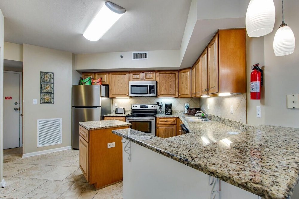 Pelican Pointe 1406