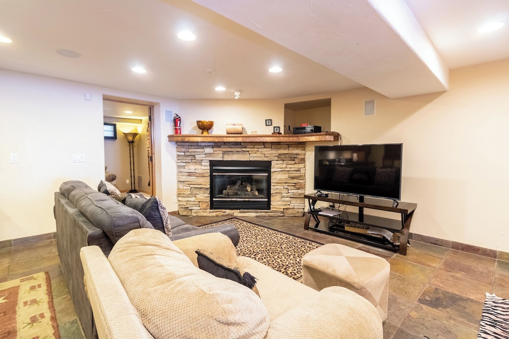 213 County Road 1041