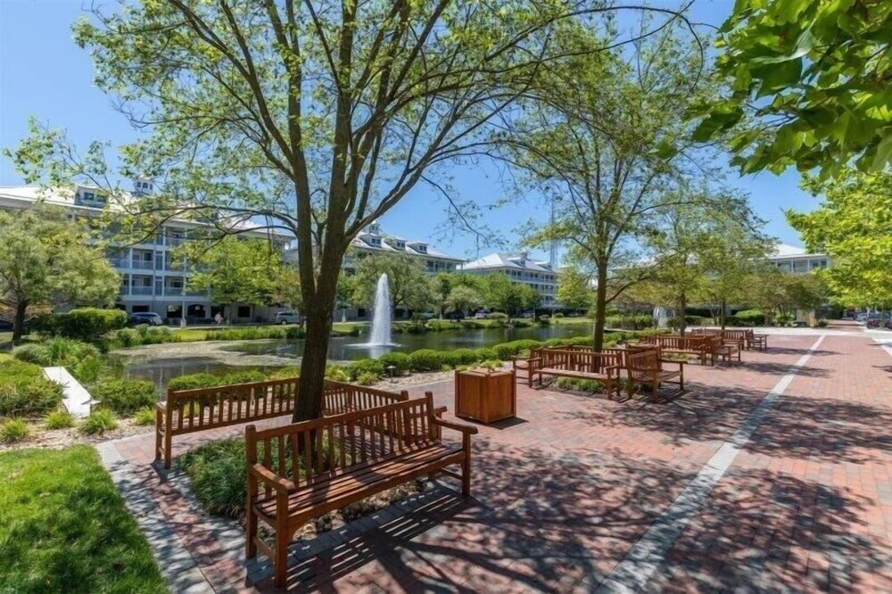 Sunset Island - 39 Fountain Drive West 3f 3 Bedroom Condo