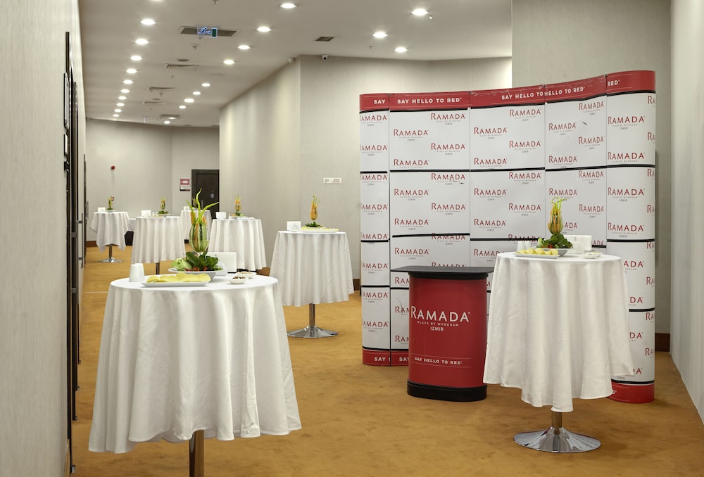 Ramada Plaza by Wyndham İzmir - Image 46