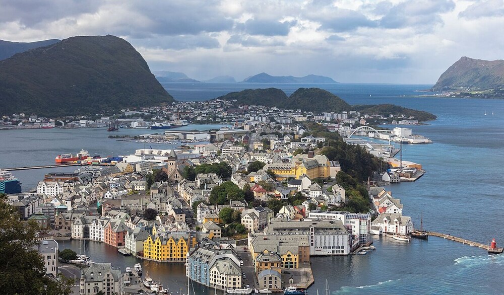 Room-peaceful Mini-apartment in Ålesund'