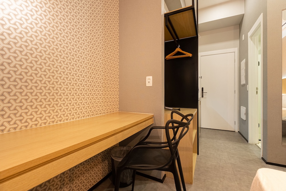 ESD - Studios E-Side By Anora Spaces