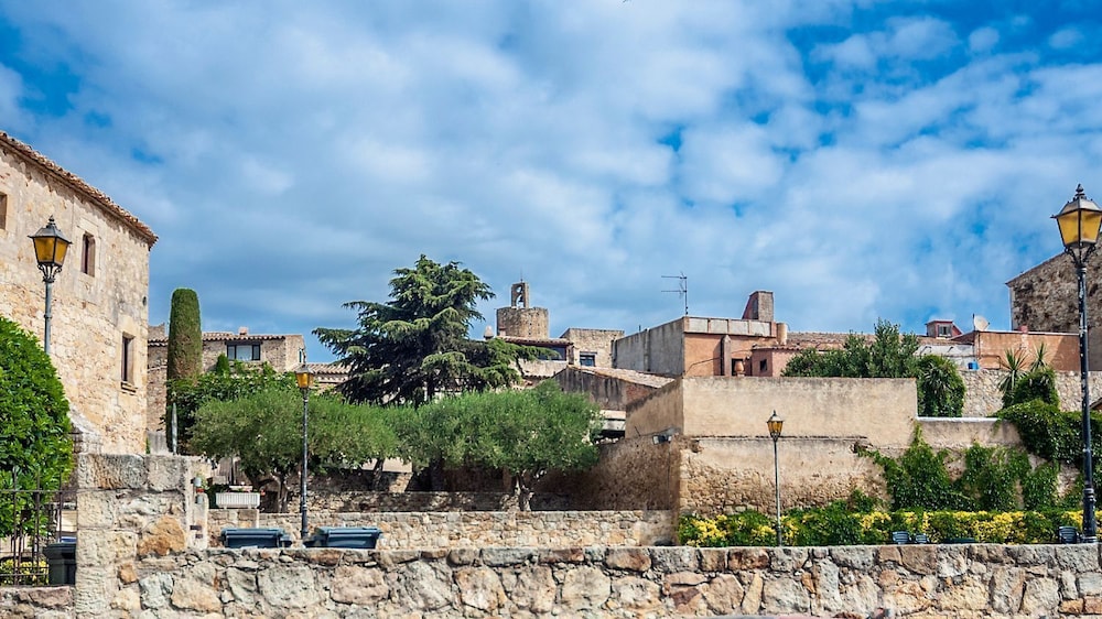 Arcos H1 in Begur With 2 Bedrooms and 1 Bathrooms