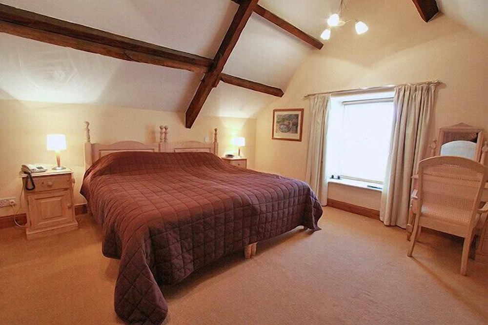 Haltwhistle Vacations - Centre of Britain Hotel  Restaurant - Property Image 1