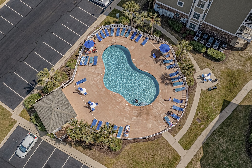 Magnolia Pointe Luster Leaf 4869-302 3 Bedroom Condo