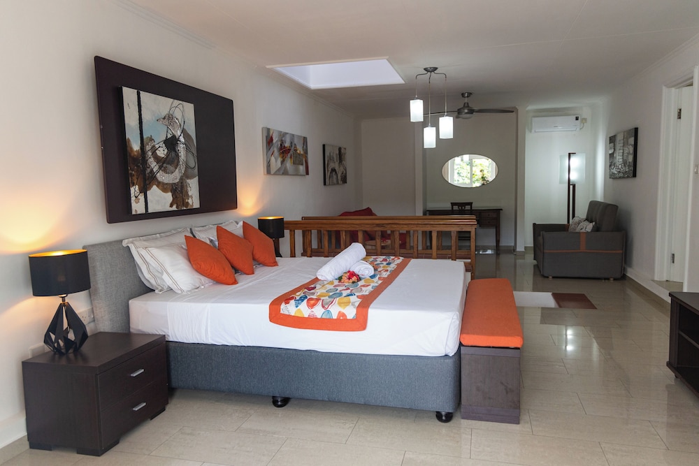 Praslin Paradise photo 5