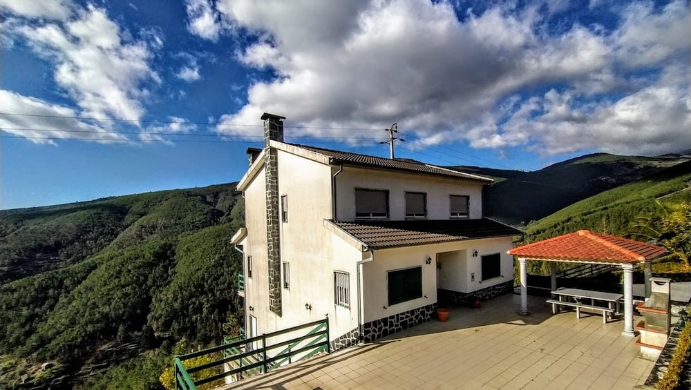 Private Pool Villa Serra da Estrela