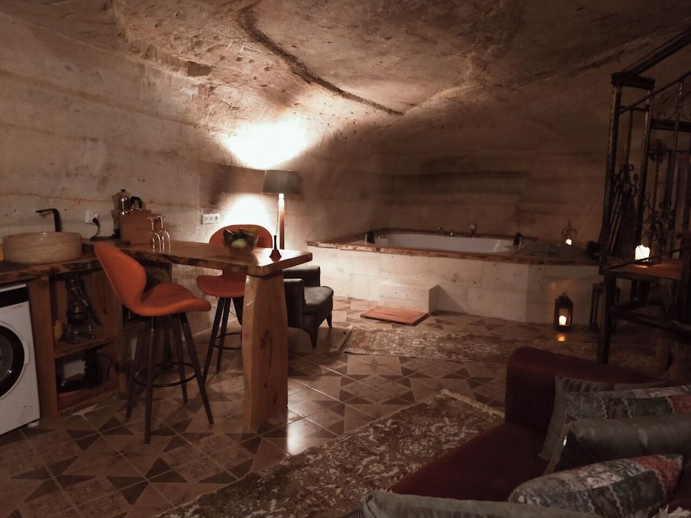 Deep Cave House