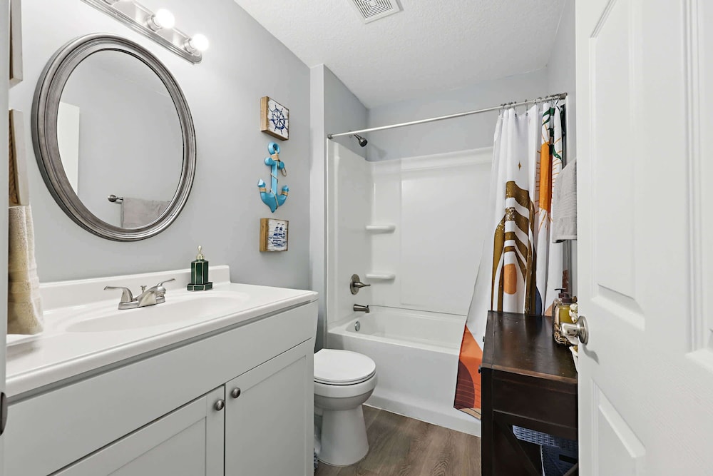 Ocean Blue Haven - Stay for 6!