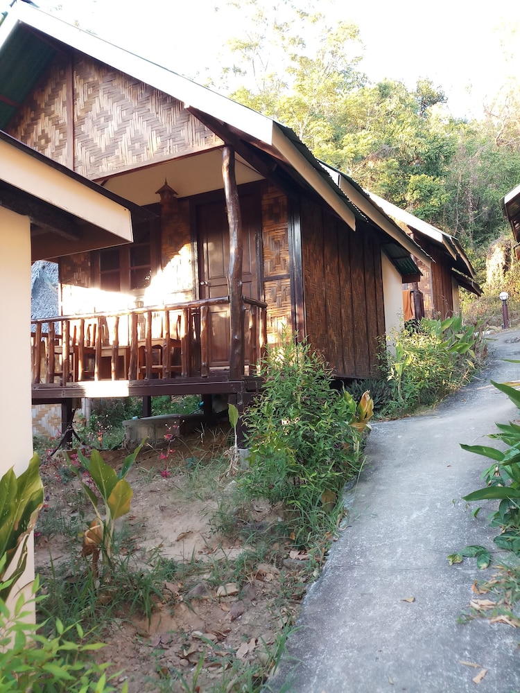 Phi Phi Jungle Hill Bungalow