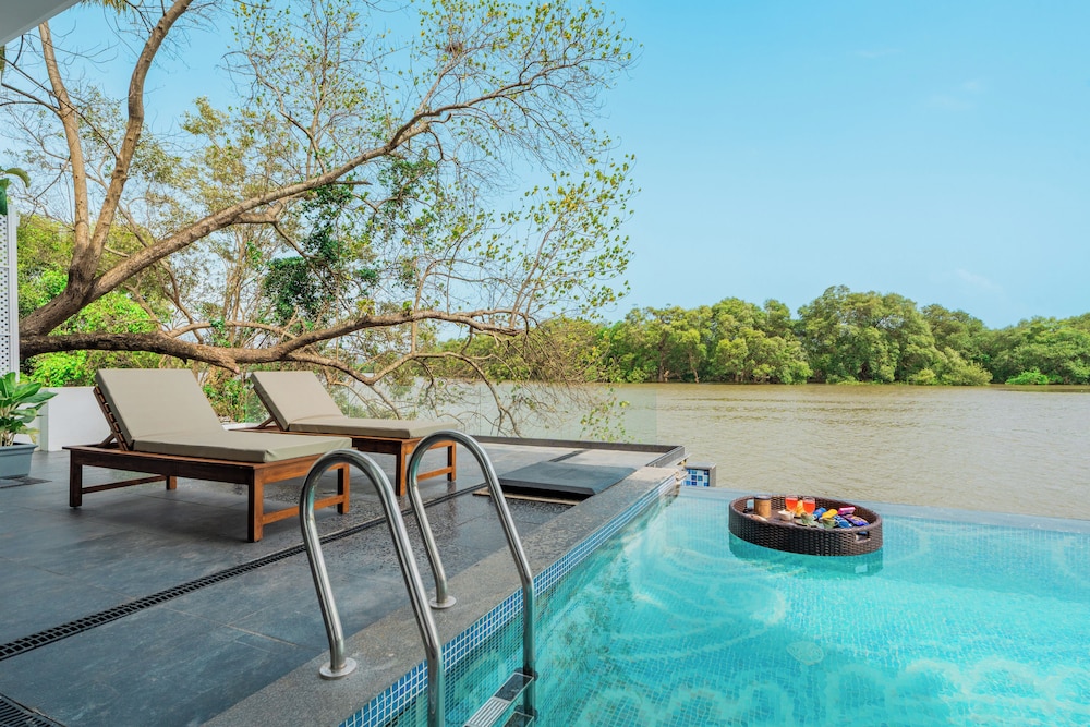 ELIVAAS VILLA FLEUVE