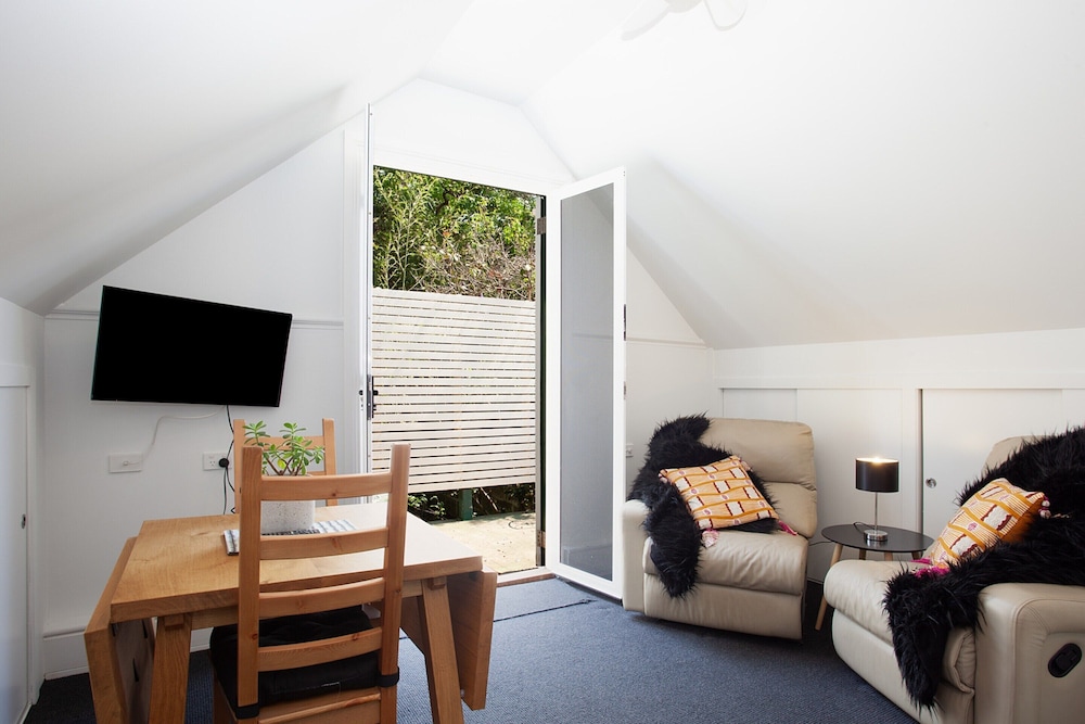 Woolwich Studio Bliss, Private Oasis by the Water