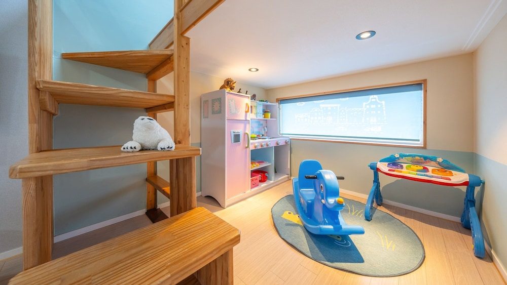 Gyeongju Jamjam Kids Pool Villa Pension