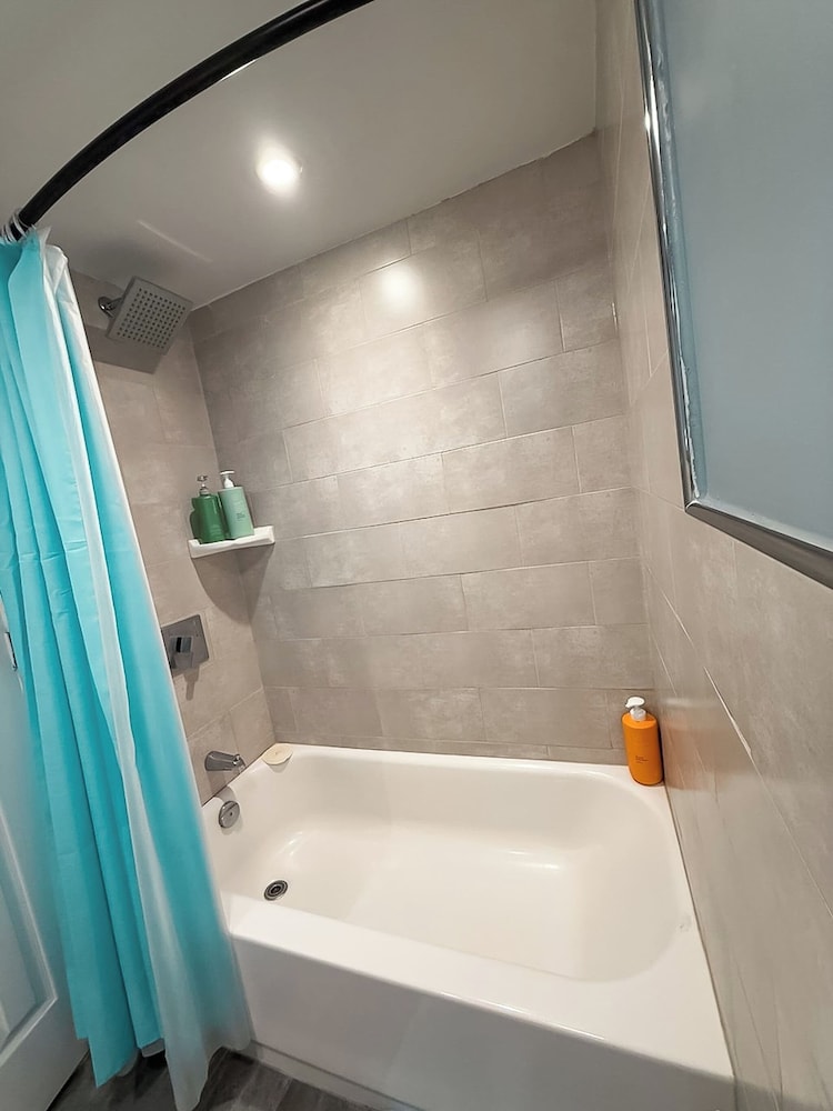 NEW Stunning Beachfront Condo at the Coral Beach