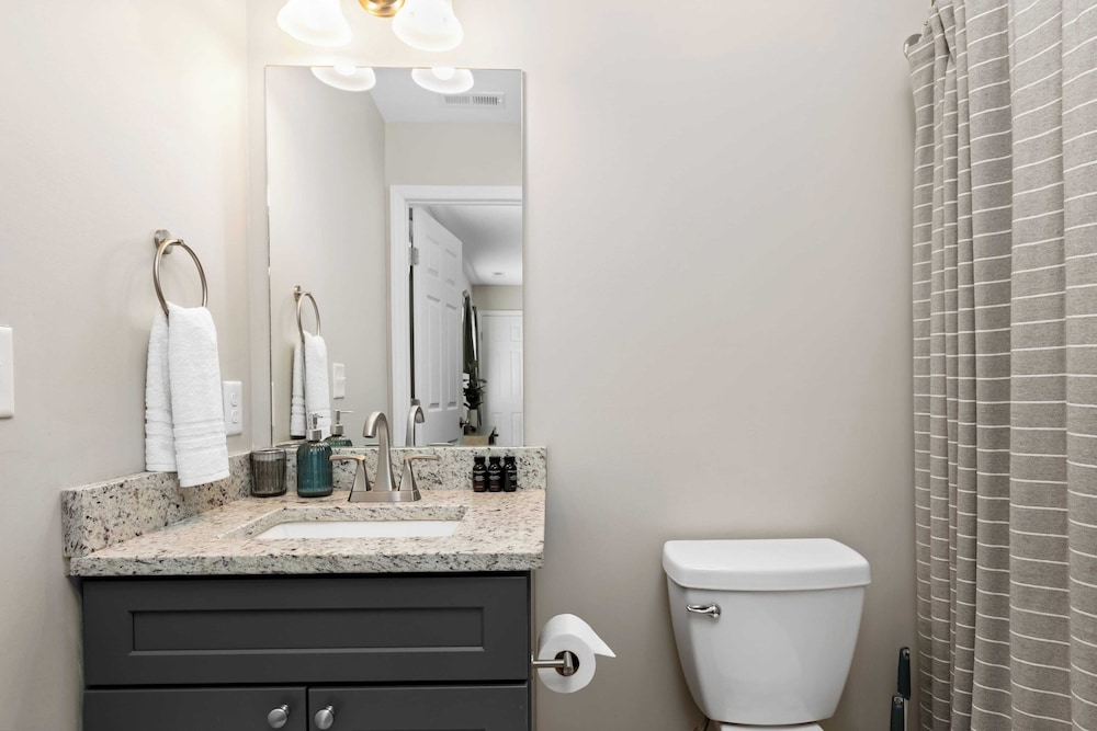 Cypress & Willow Buyout by Avantstay 2 Home Buyout! Sleeps 16!