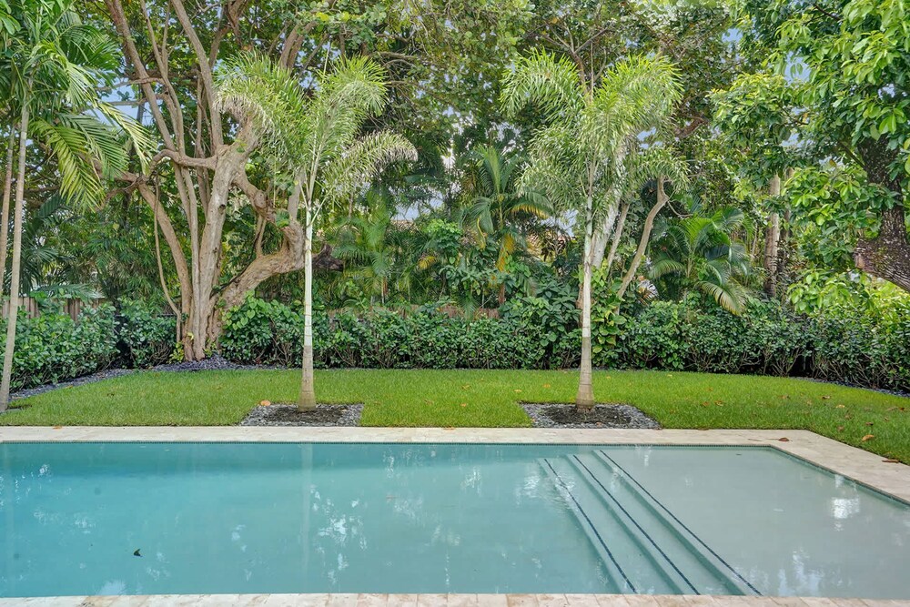 Hibiscus House in Fort Lauderdale