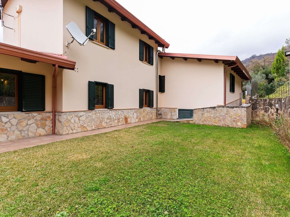 Valley View Villa in San Mango D'aquino with Hot Tub photo 1