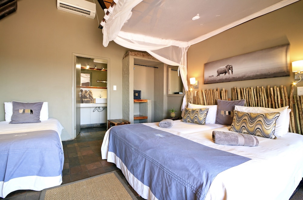 Twyfelfontein Country Lodge view 2