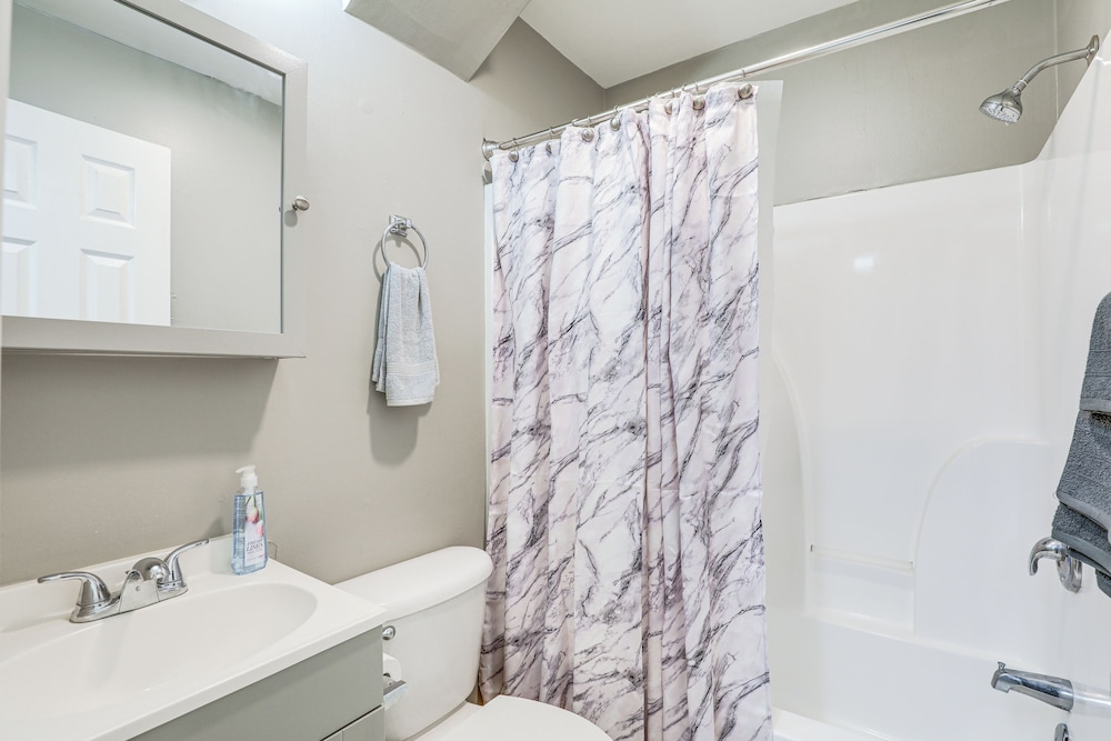 1 Mi to North Myrtle Beach: Studio w/ Pool Access