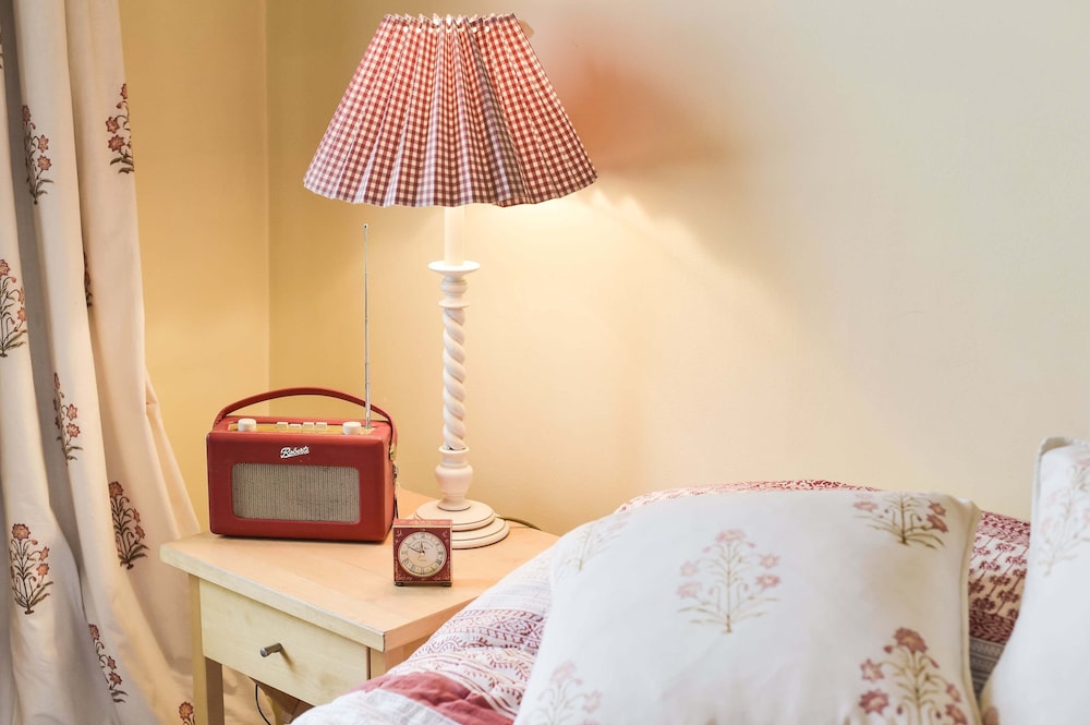 Smart 2 bedroom flat near Pimlico Tube