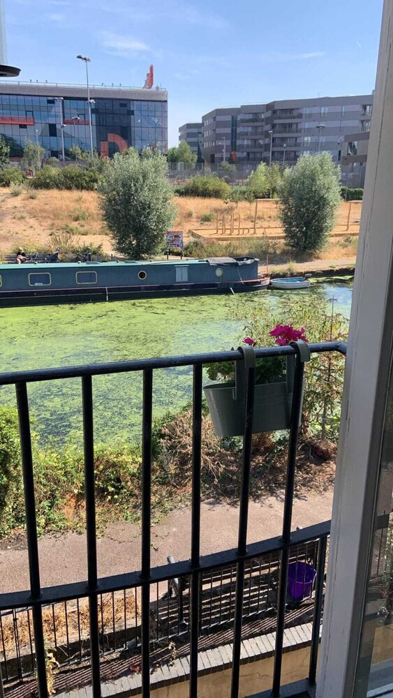 Tranquil 1 Bedroom Apartment With River View
