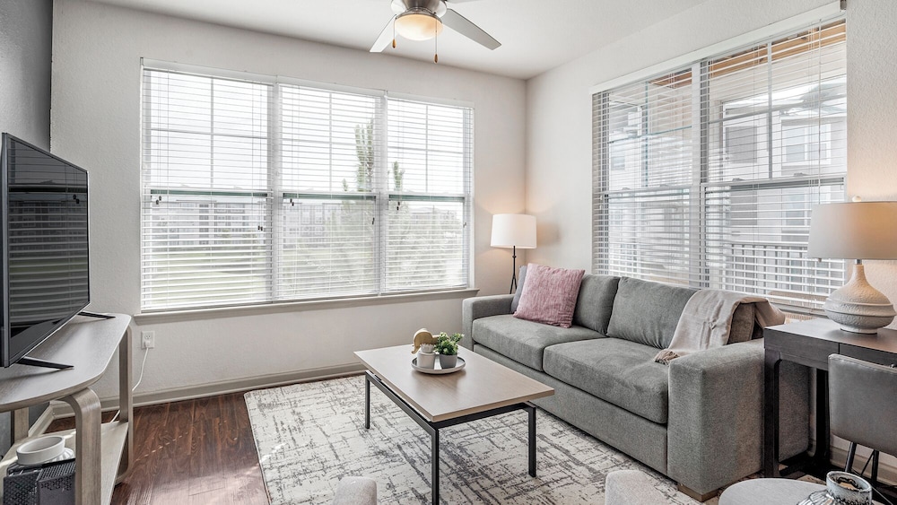 Landing Apartments Fort Myers - River District