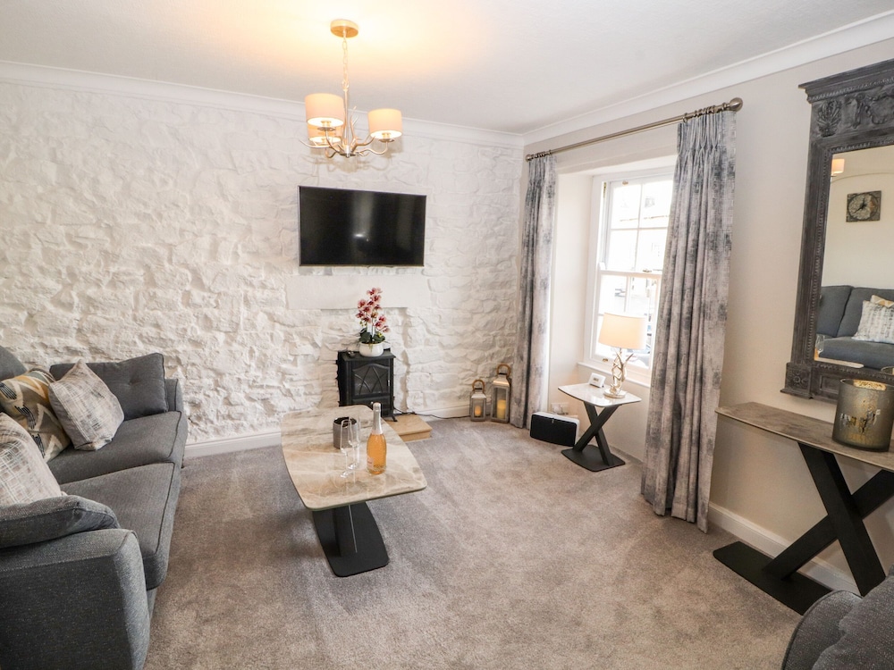 Market Square Maisonette