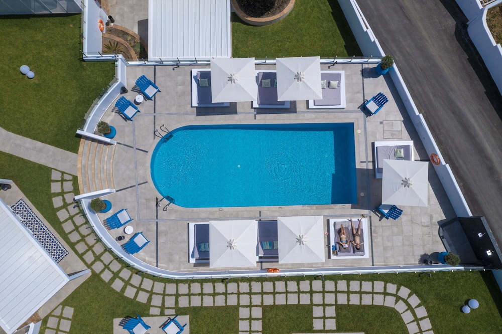 Villa D'Oro - Luxury Villas & Suites
