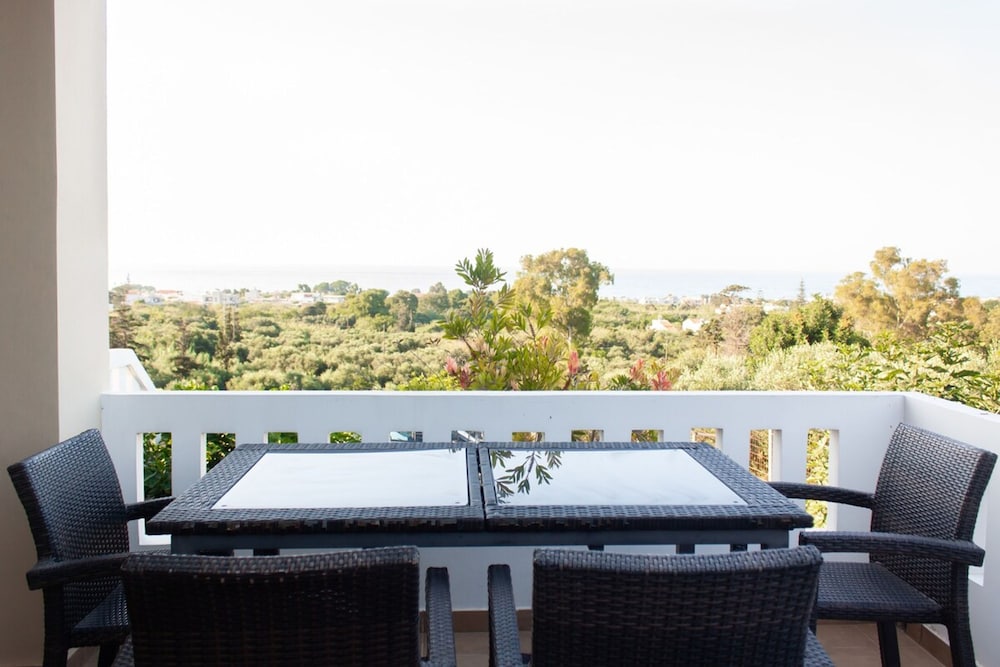 Villa Cook With Pool and Terraces With sea Views