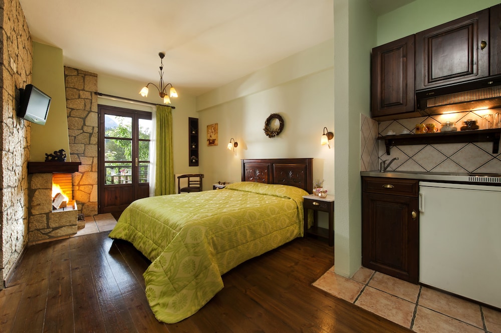 Fretzato Traditional Guest House