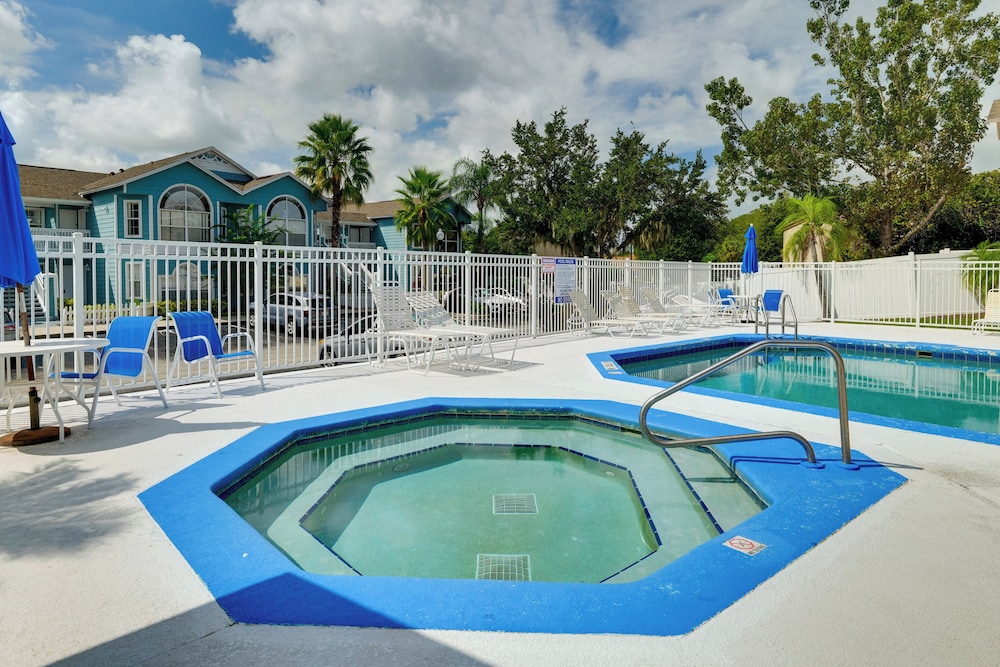 5 Mi to Wdw: Resort-style Condo w/ Pool Access