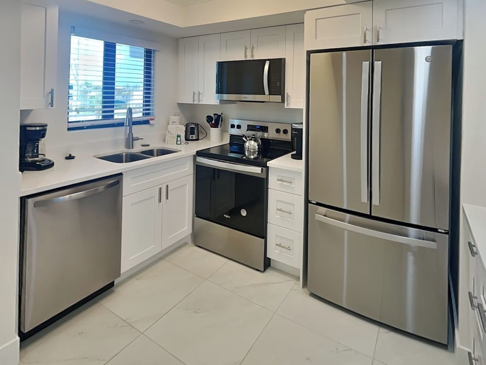 Seaside 2 by Distinctive Beach Rentals