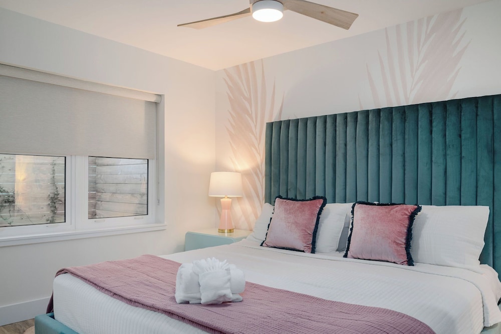 Haleys Court Boutique Motel