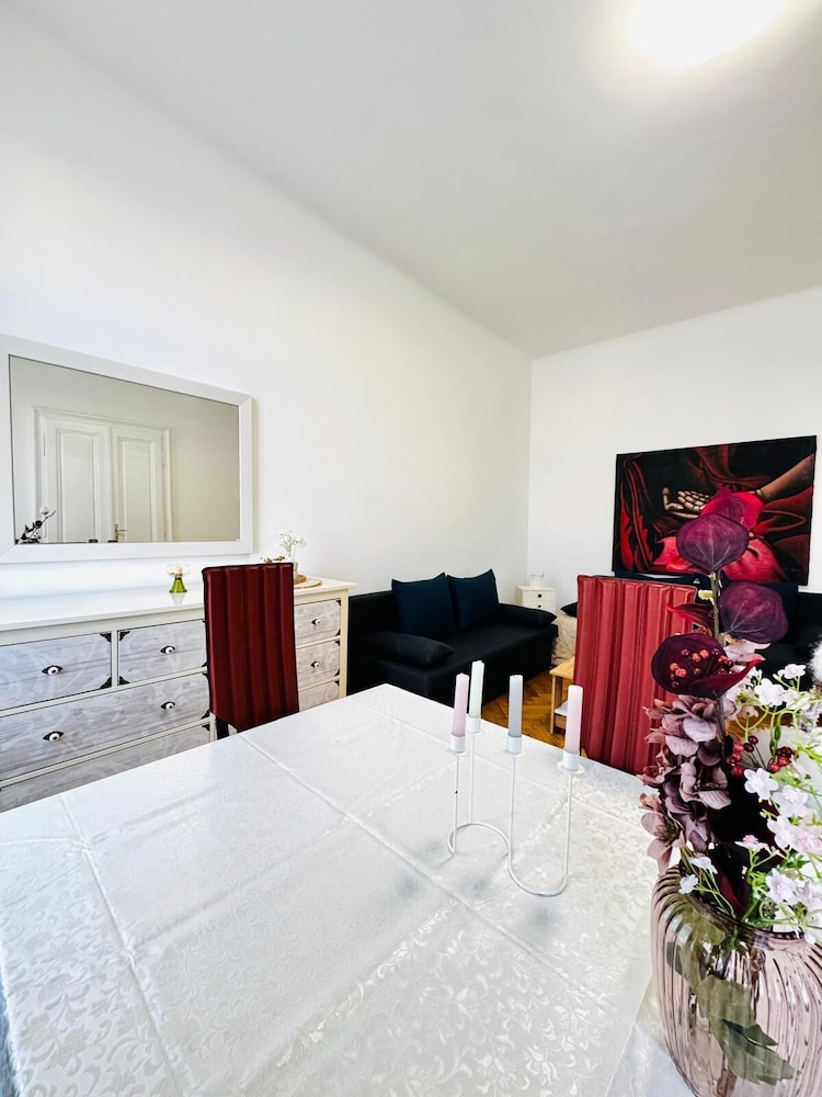 Cozy 1BR and Living Room Apartment