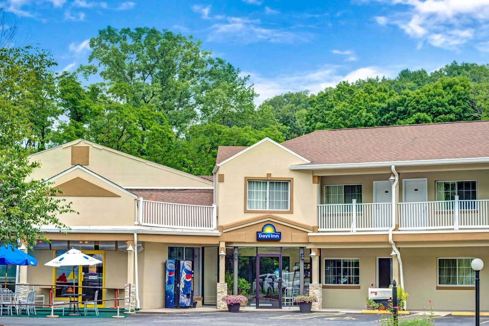 Days Inn by Wyndham Ridgefield - Property Image 12