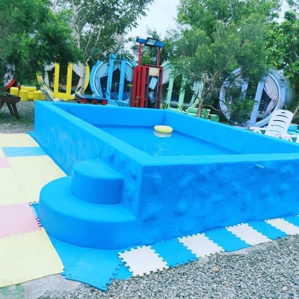Pipe House Hostel