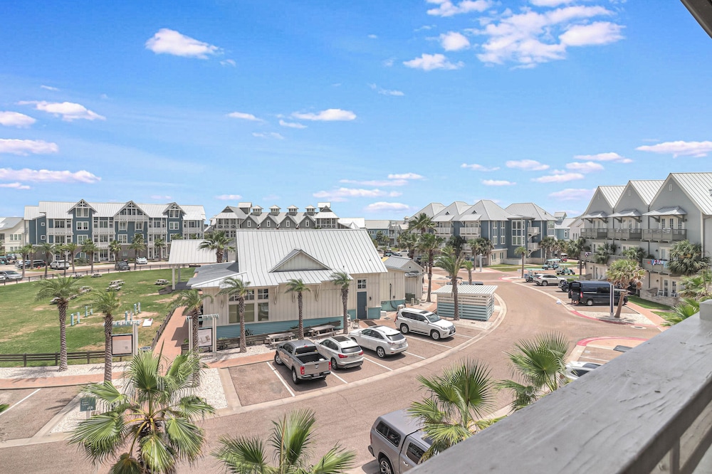 Beach Bungalow TC 2305