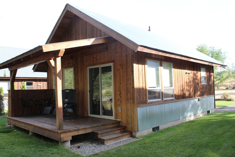 Methow River Lodge & Cabins