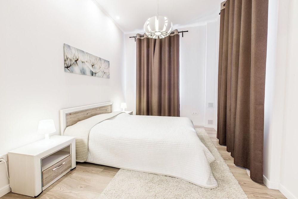 Minsk Apartment Lux on Nezavisimosti 43