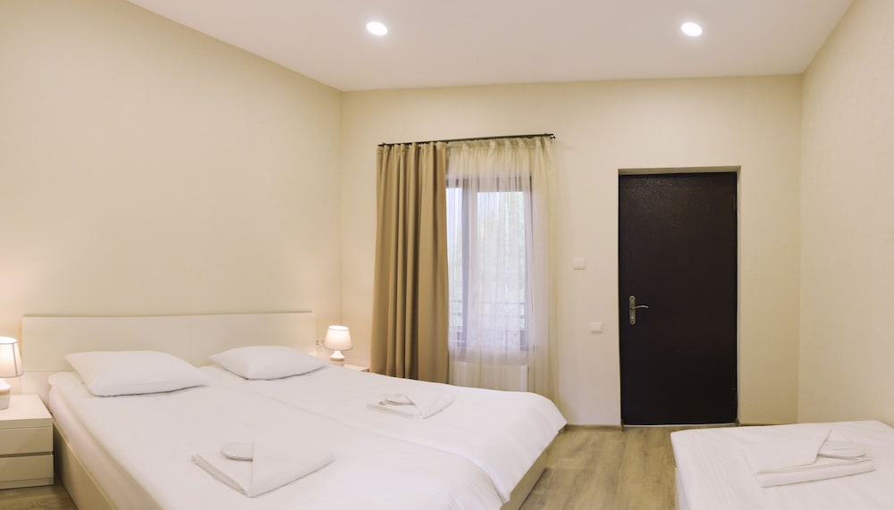 Hotel 4100 view 4