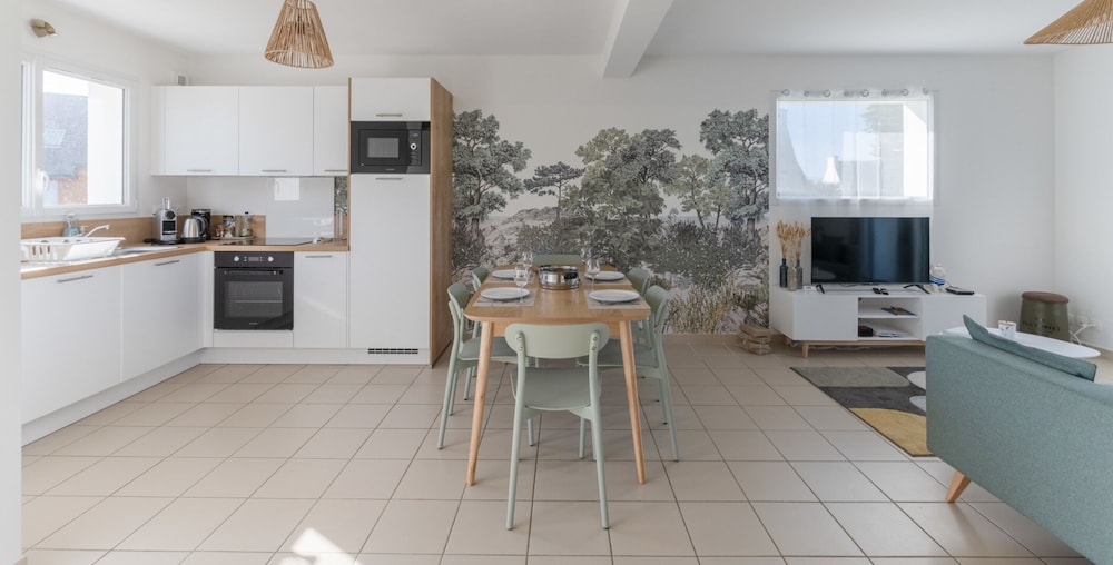 Charming House 300m From the sea