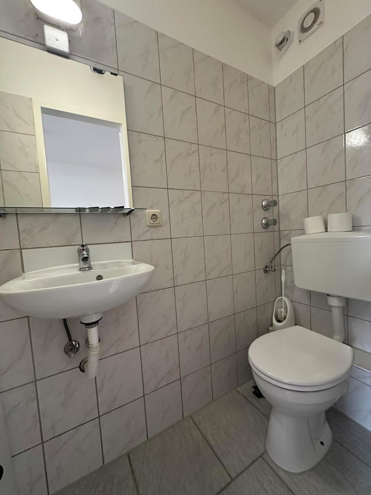 2-Rent Group Hostel Apartments HAN53