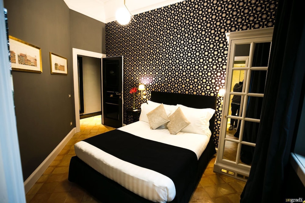 Parrasio Hotel